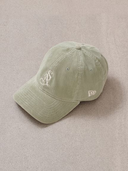 【SNIDEL|NEW ERA®】エンブレムキャップ