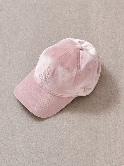 【SNIDEL|NEW ERA®】エンブレムキャップ