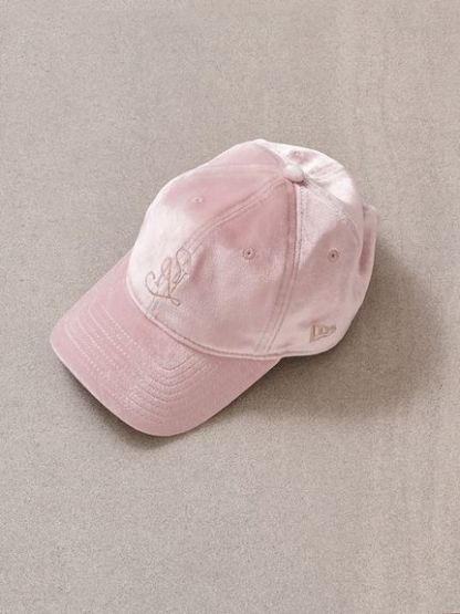 【SNIDEL|NEW ERA®】エンブレムキャップ