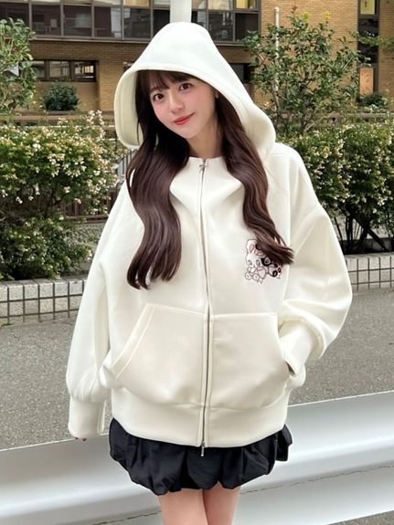 【USAGI ONLINE限定】【SNIDEL×foxy illustrations】ボリュームパーカー