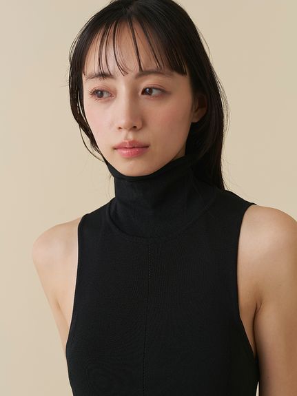 バックオープンデザインロングニットワンピース