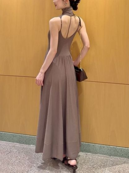 バックオープンデザインロングニットワンピース