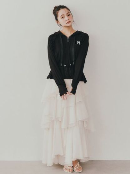 ボリュームラッフルティアードスカート