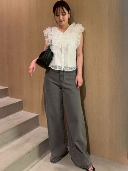 レースノースリフリルブラウス
