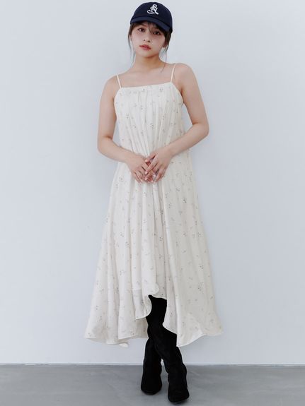 バックオープンベアワンピース