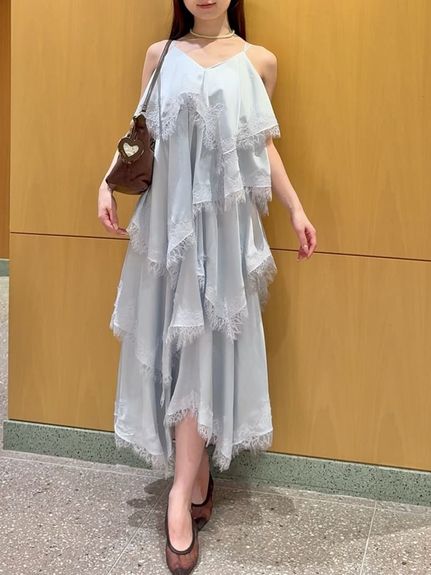 レーストリムティアードロングドレス