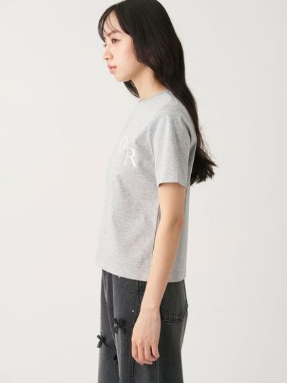 ロゴプリントTシャツ