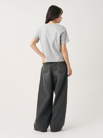 ロゴプリントTシャツ