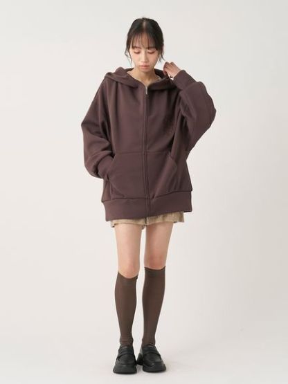 【WEB限定カラーあり】エンブレムロゴボリュームパーカー