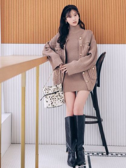 ポインテッドロングブーツ