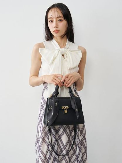 スカーフパッドロックバッグ