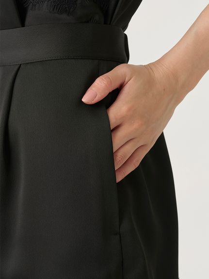 レーストリムサテンショートパンツ