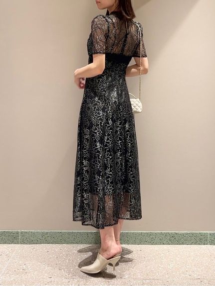 シャイニーレースドレス