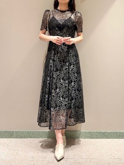 シャイニーレースドレス