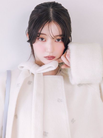 【WEB限定】ファー付きリボンブローチコート