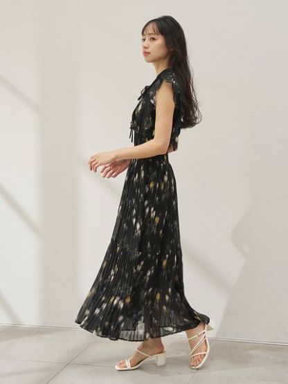 【販路限定サイズあり】Sustainableフリルプリーツワンピース