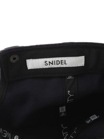 【SNIDEL|NEW ERA®】ダブルロゴCAP