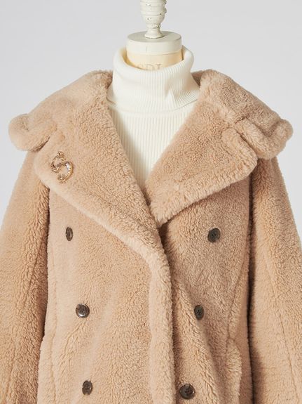 ブローチアクセントミドルボアコート