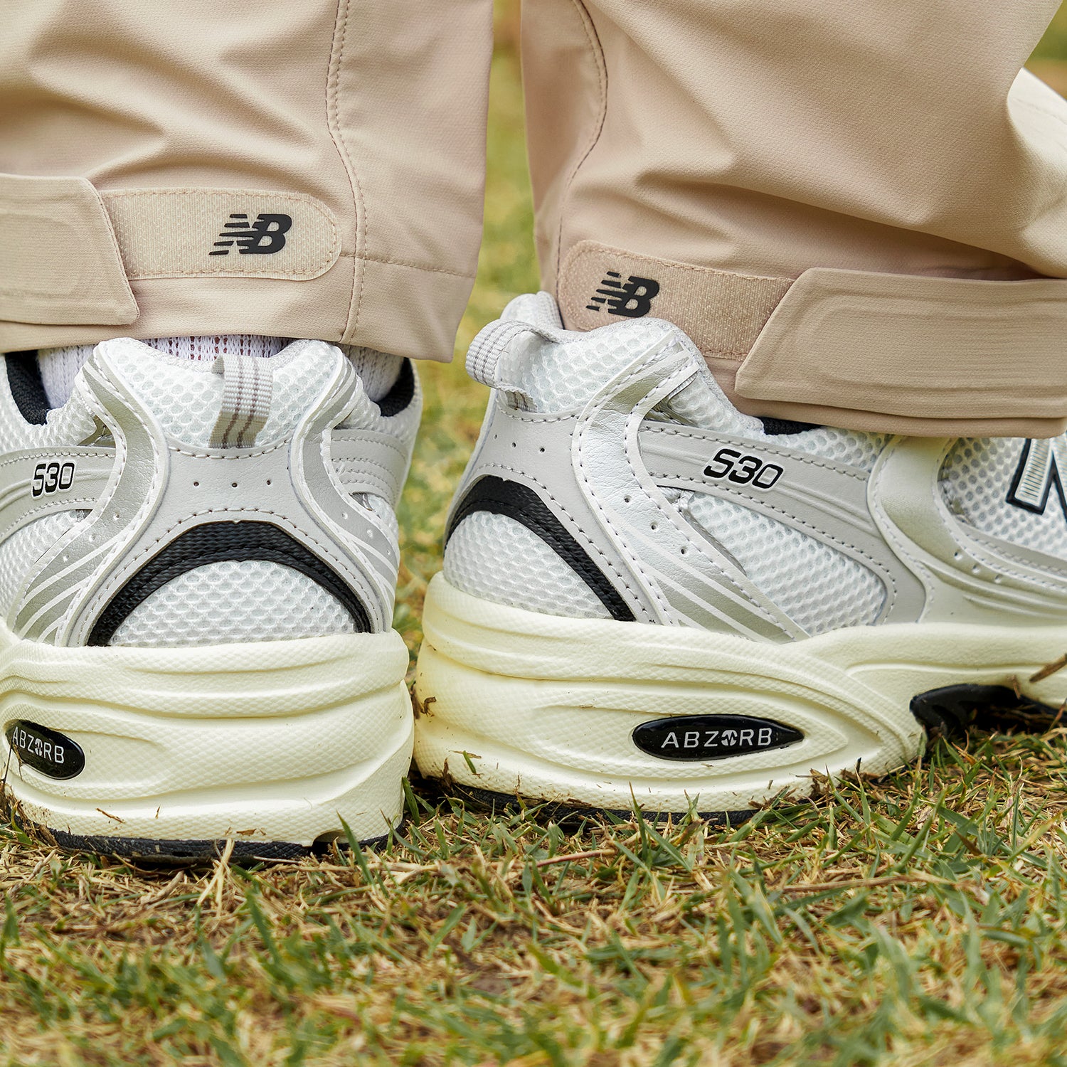 New Balance 530 ホワイト／メタリックシルバー／ブラック（MR530TA） 商品画像 8