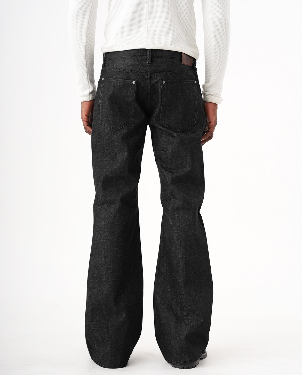 MENES Okayama Raw Selvedge Slim Bootcut Jeans - Black