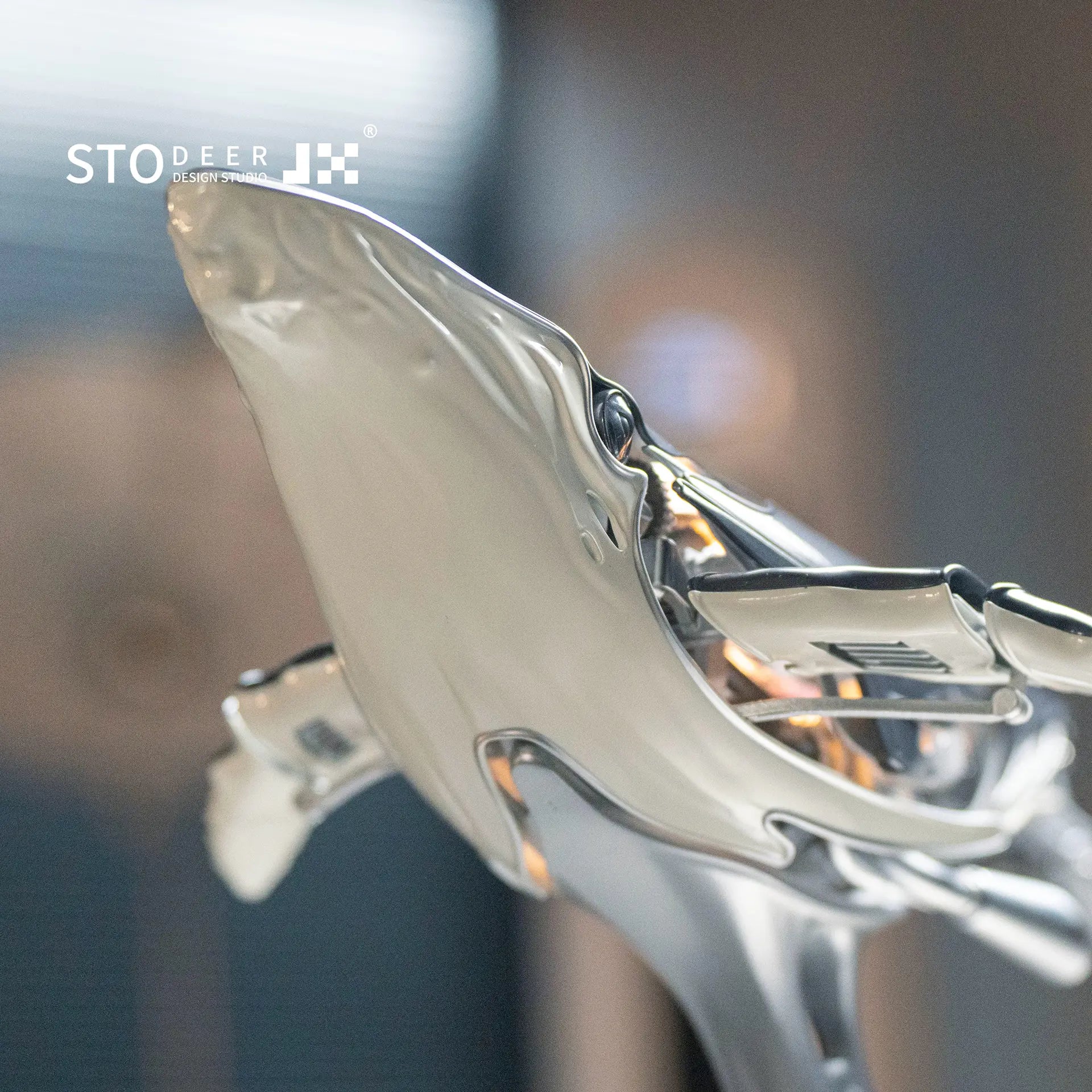 Stodeer Mechanical Metal Humpback Whale Model - Ships within 24 hours
