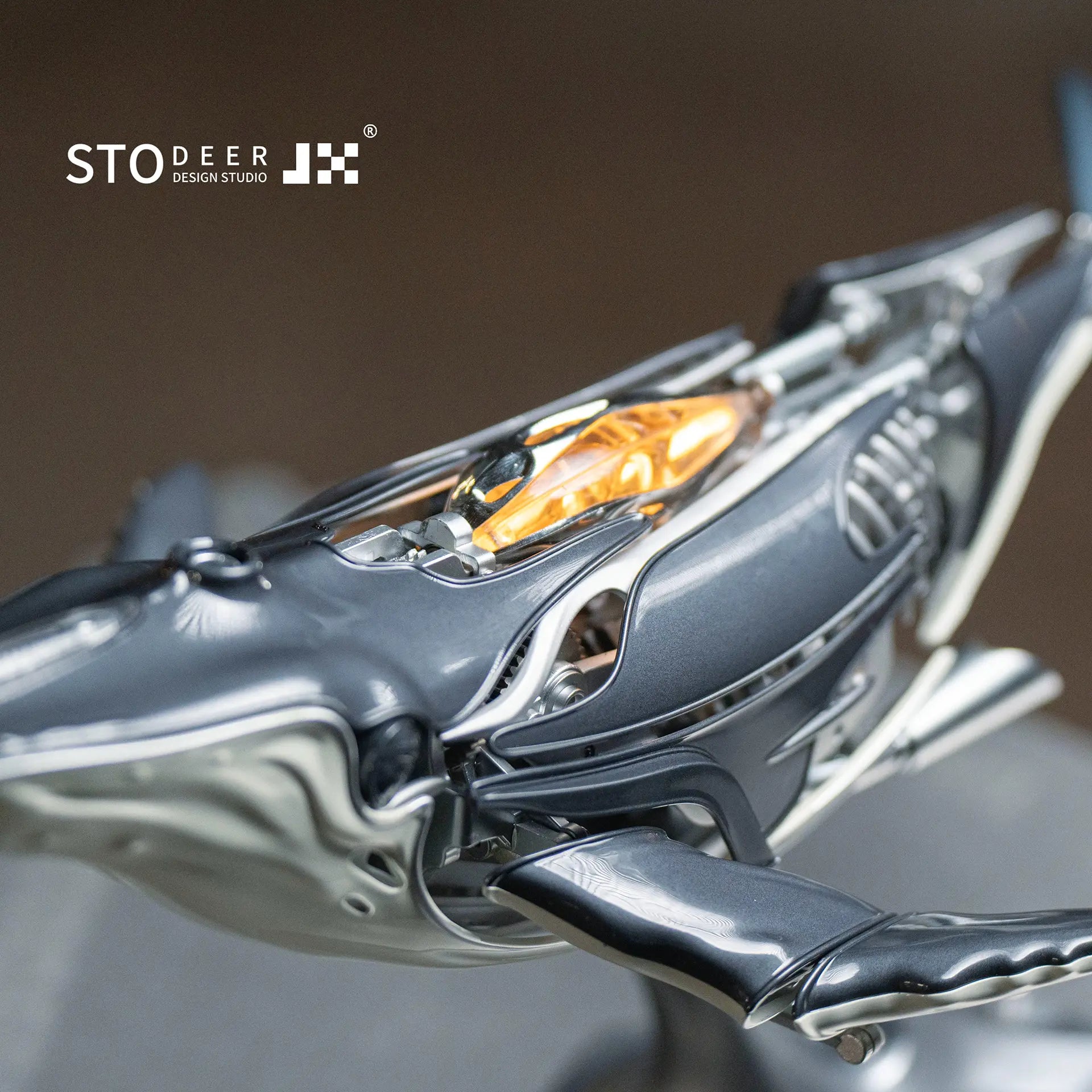 Stodeer Mechanical Metal Humpback Whale Model - Ships within 24 hours