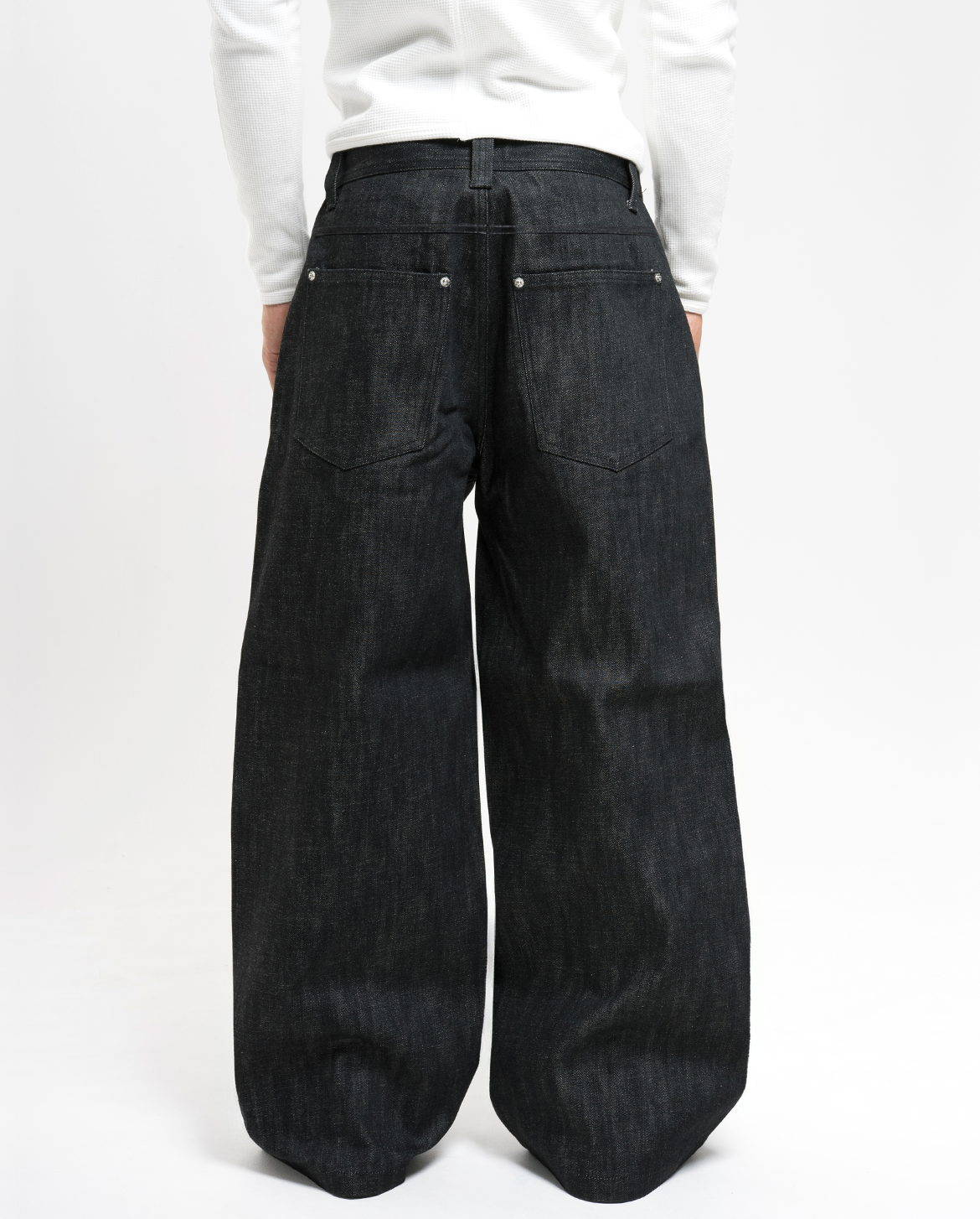 MENES Raw Selvedge Loose Fit Jeans - Black