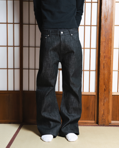 MENES Raw Selvedge Bootcut Jeans - Black