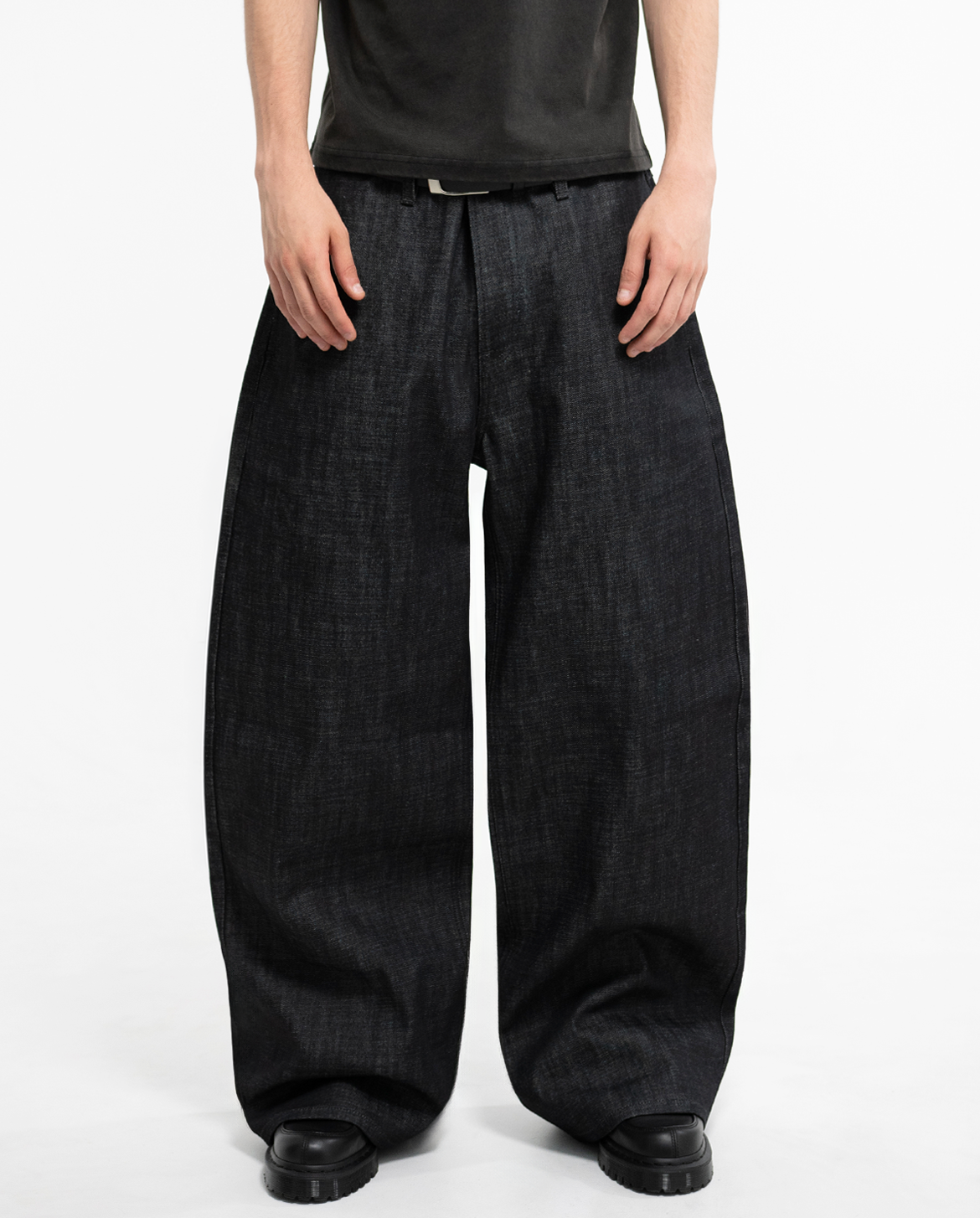 MENES Janome Raw Baggy Jeans - Black