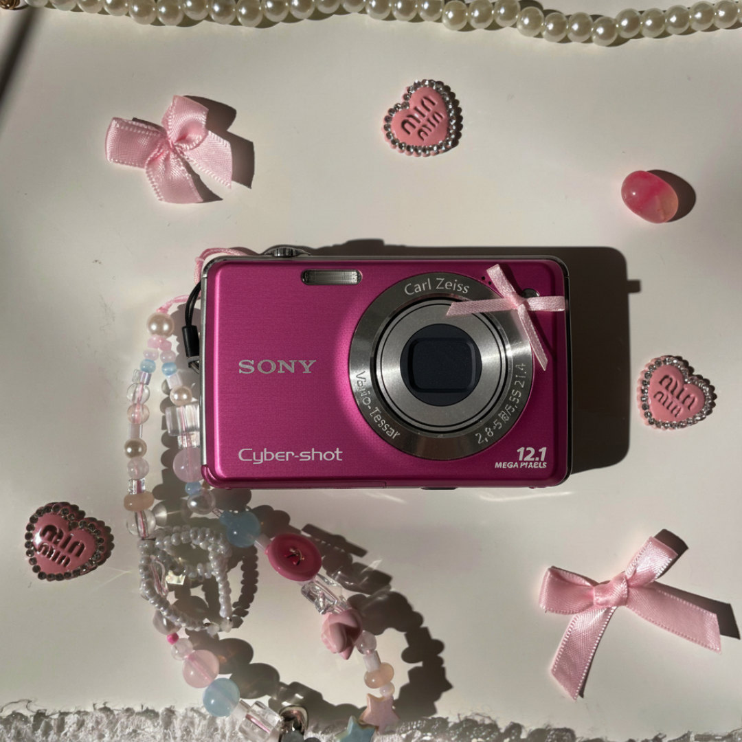 Sony Cybershot DSC-W220 Pristine condition