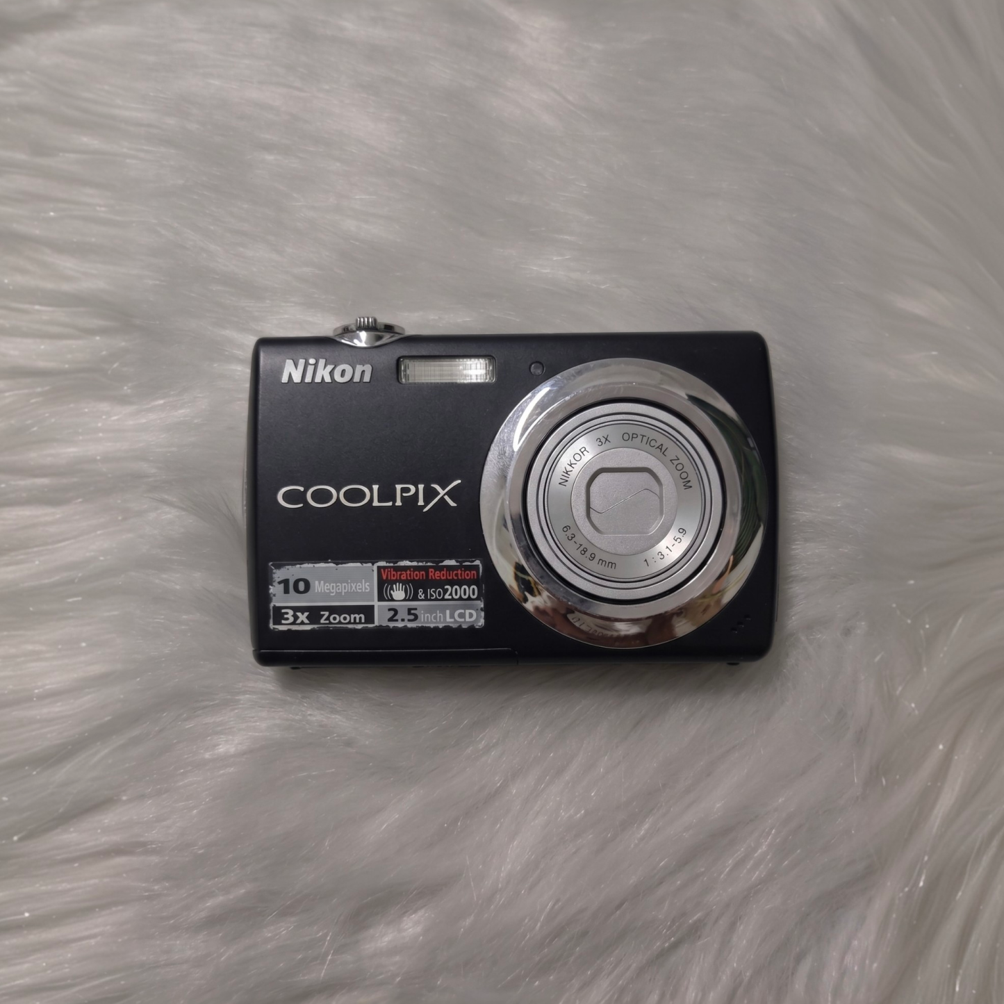 Nikon Coolpix S220 Midnight Black Like-new condition