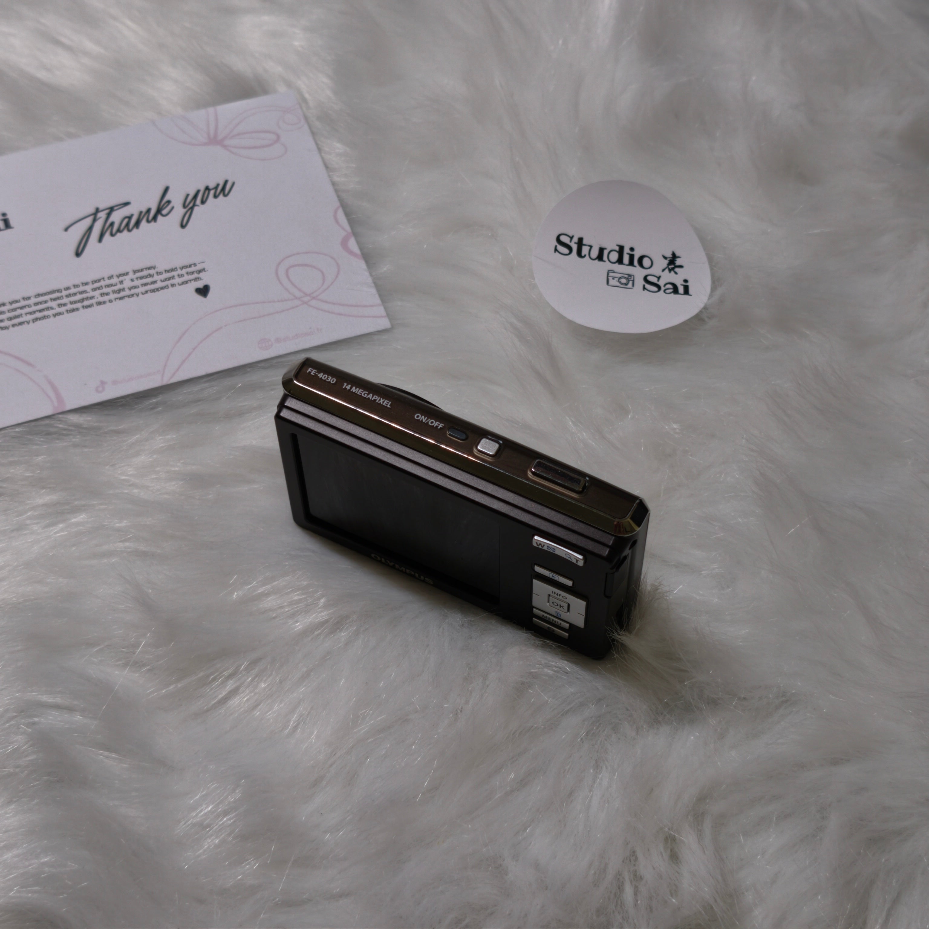 Olympus FE-4030  Like-new condition