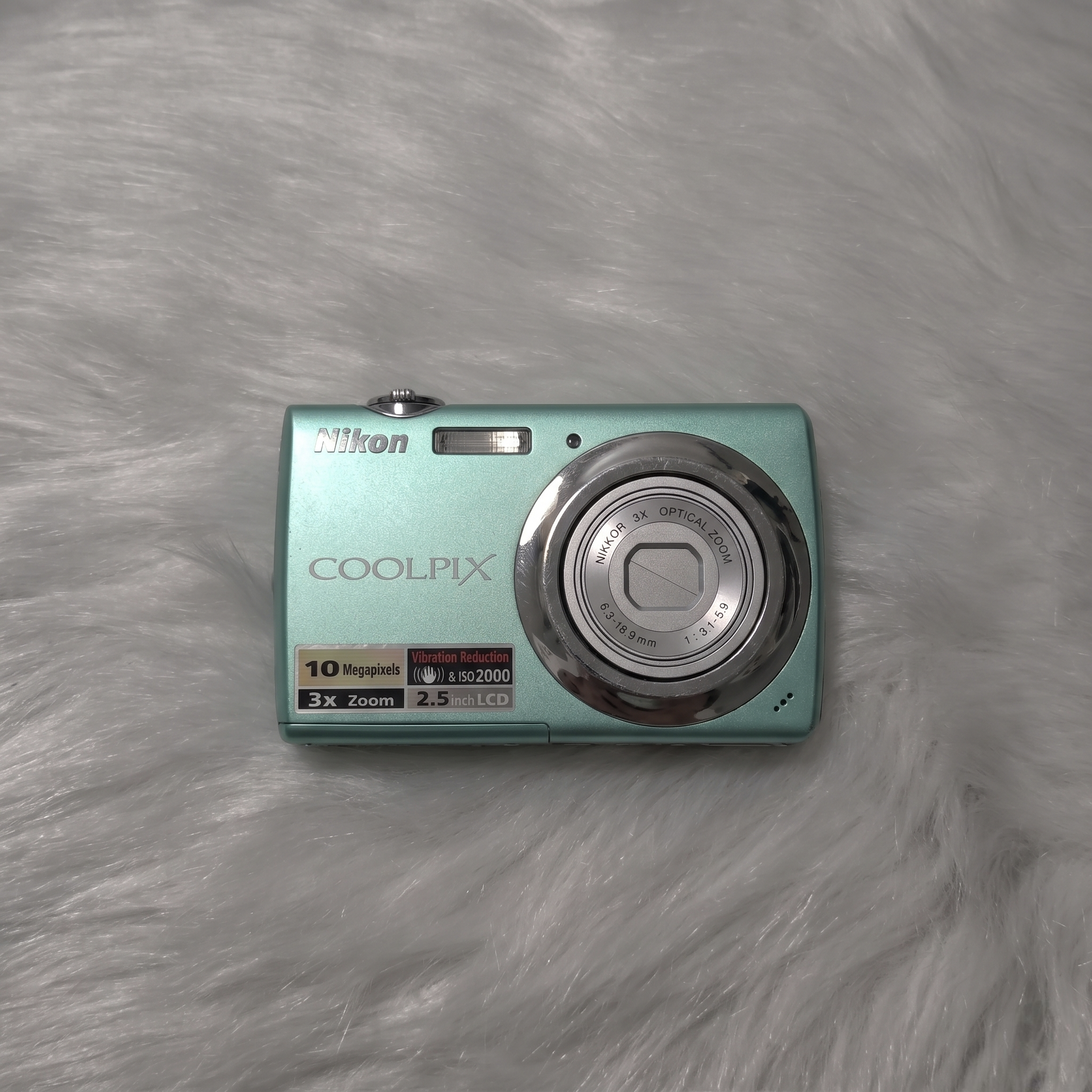 Nikon Coolpix S220 Mint Green Like-new condition