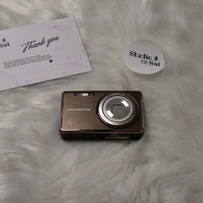 Olympus FE-4030  Like-new condition