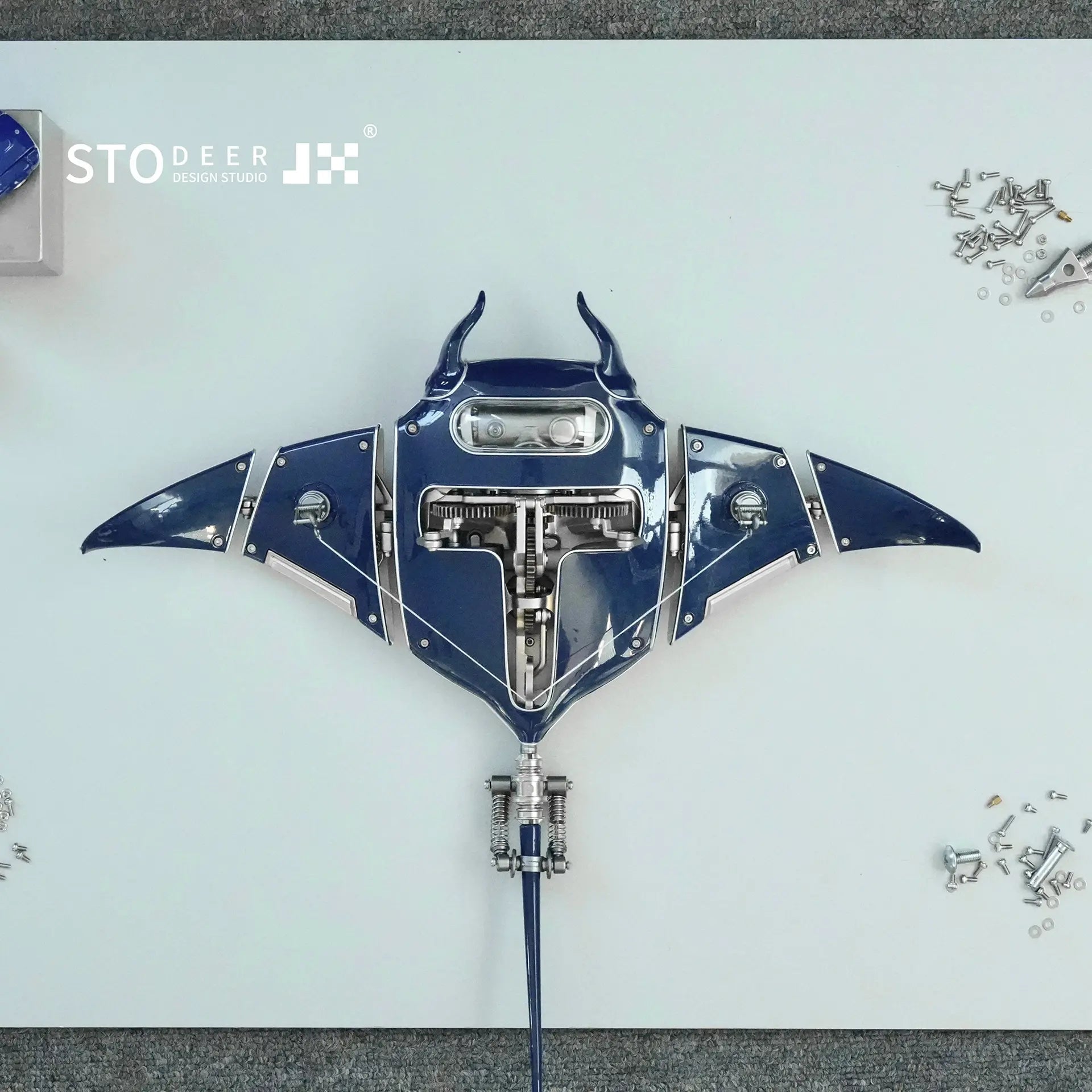 Stodeer Innovative Mechanical Metal Manta Ray Model - Ships within 24 hours