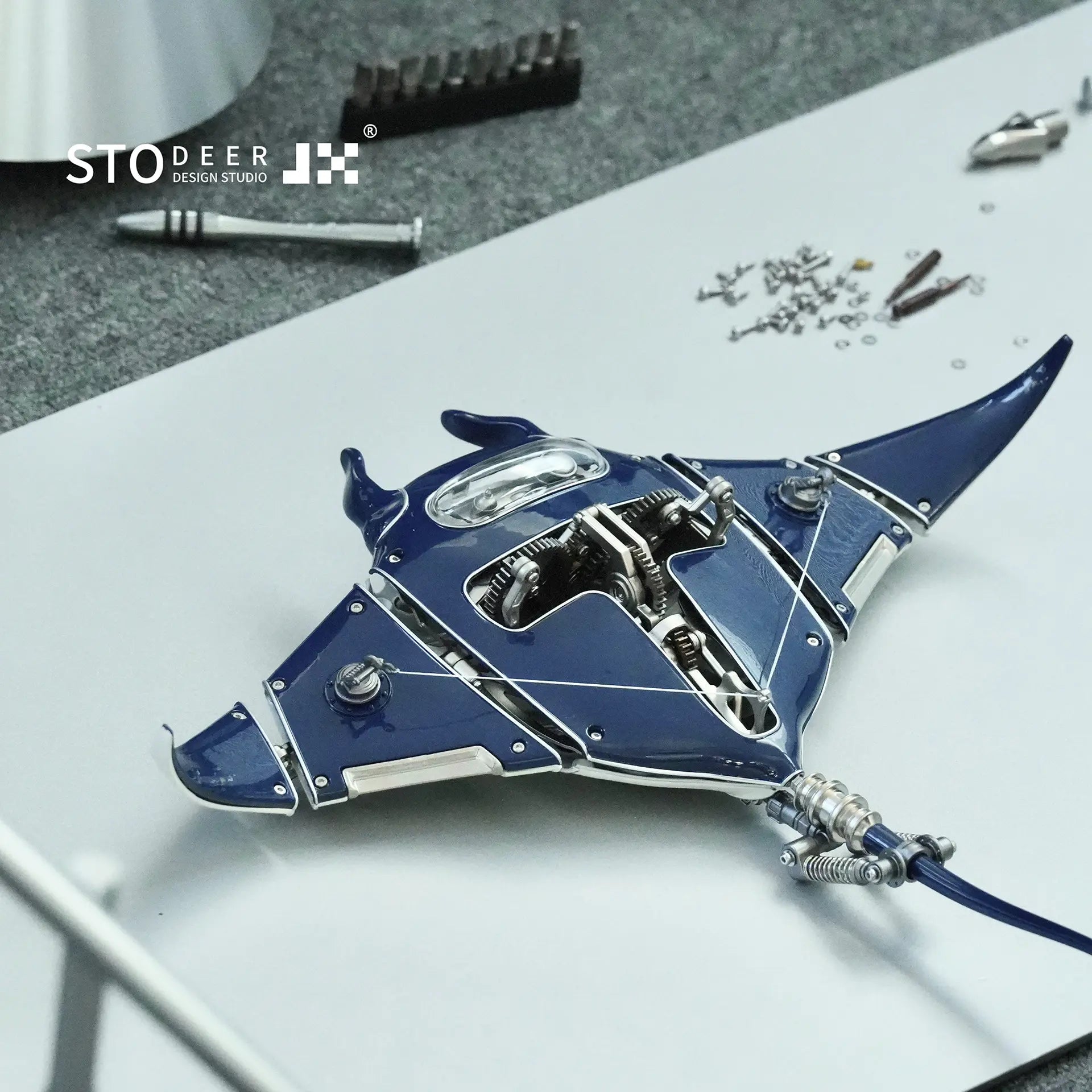 Stodeer Innovative Mechanical Metal Manta Ray Model - Ships within 24 hours