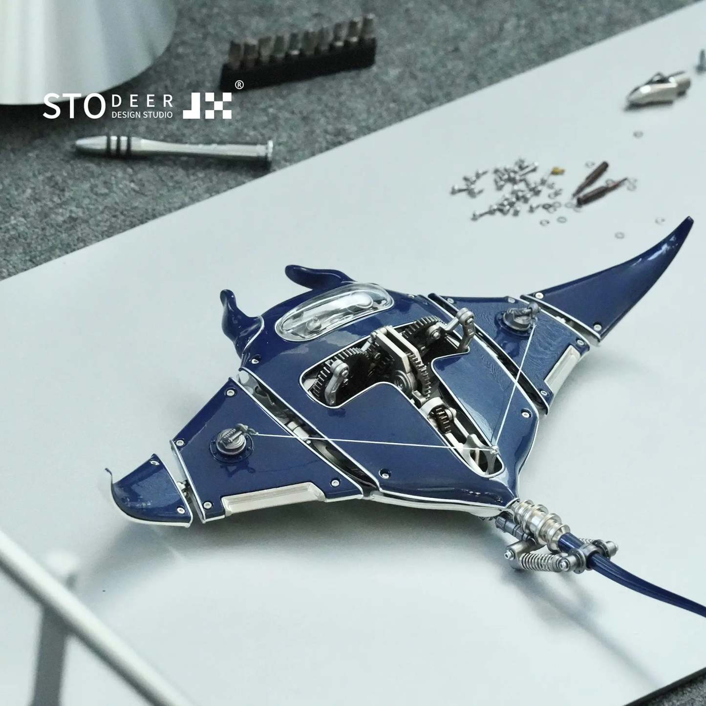 Stodeer Innovative Mechanical Metal Manta Ray Model - Ships within 24 hours