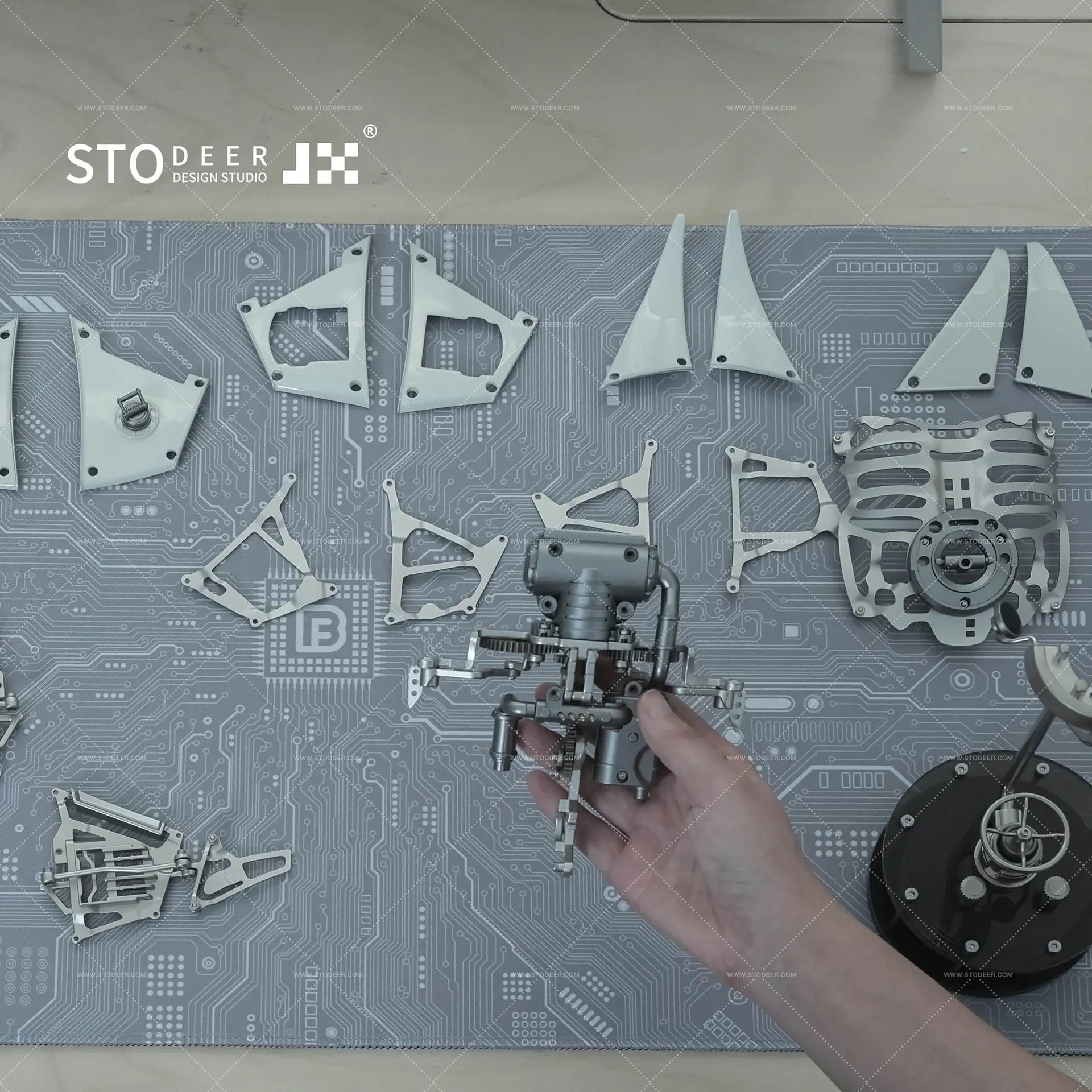 Stodeer Innovative Mechanical Metal Manta Ray Model - Ships within 24 hours