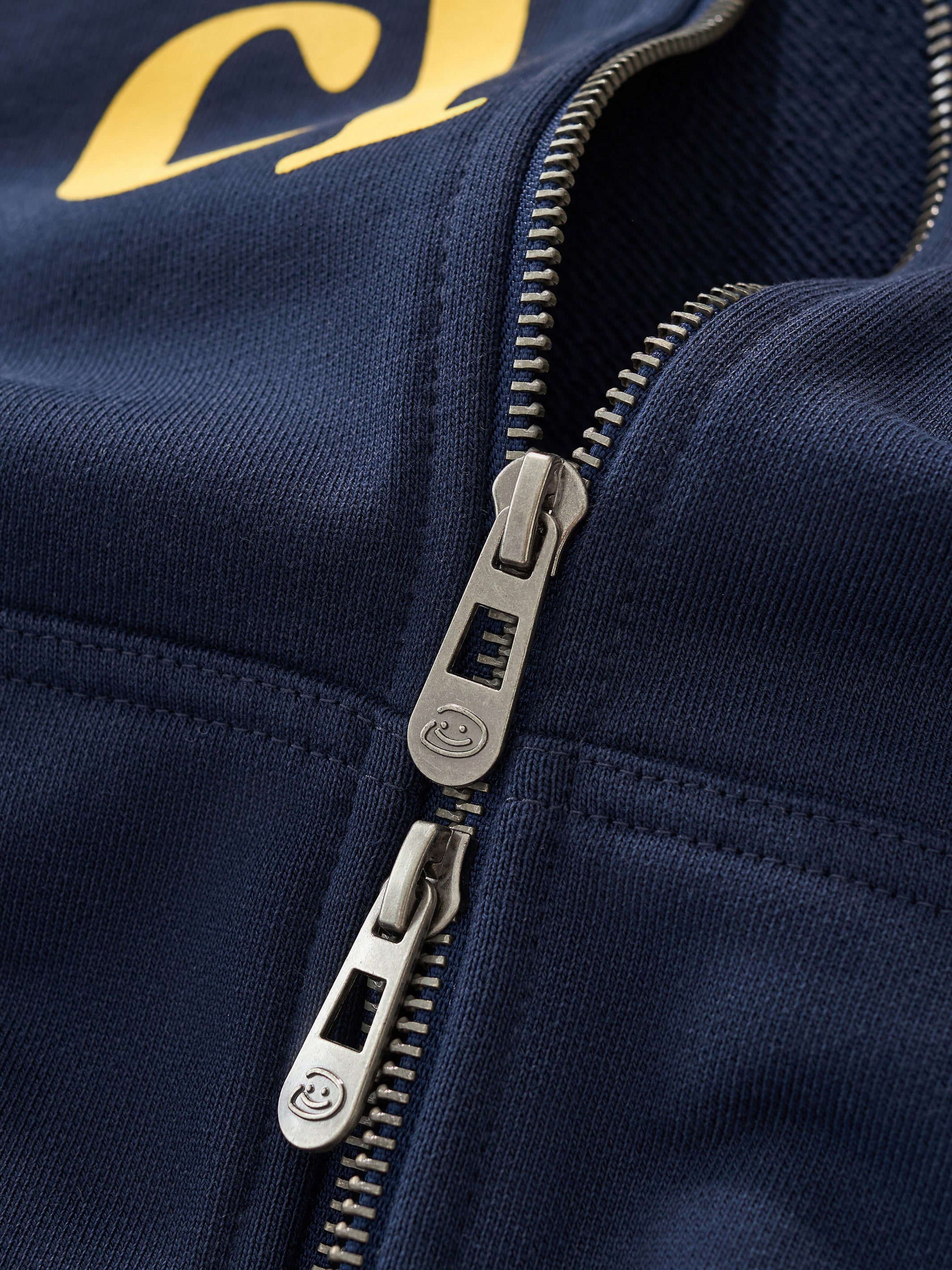 HANGING LETTERS ZIP - NAVY