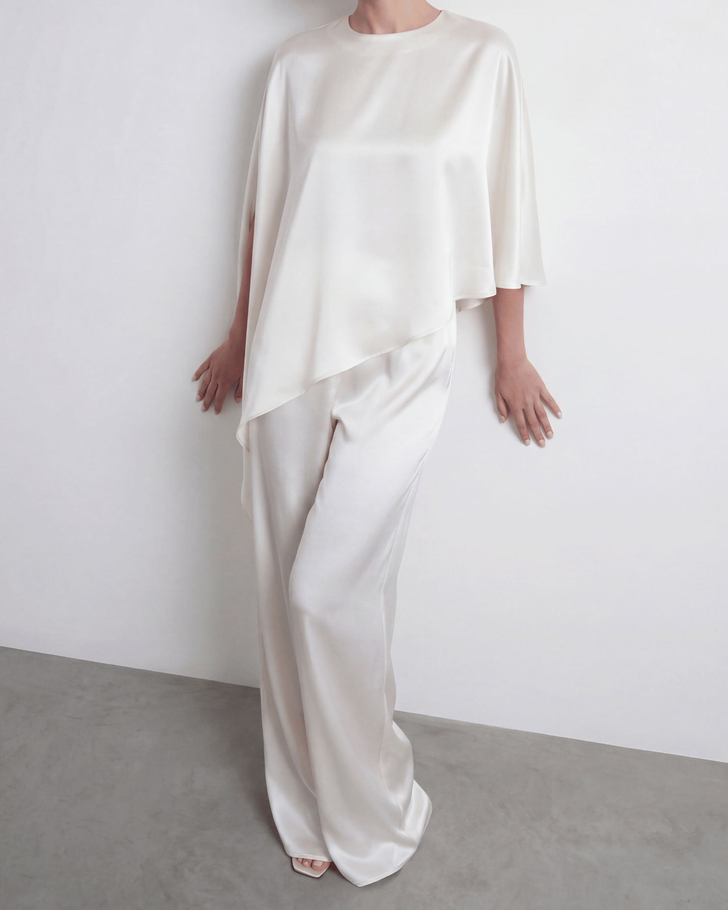 The Asymmetric Cape Top