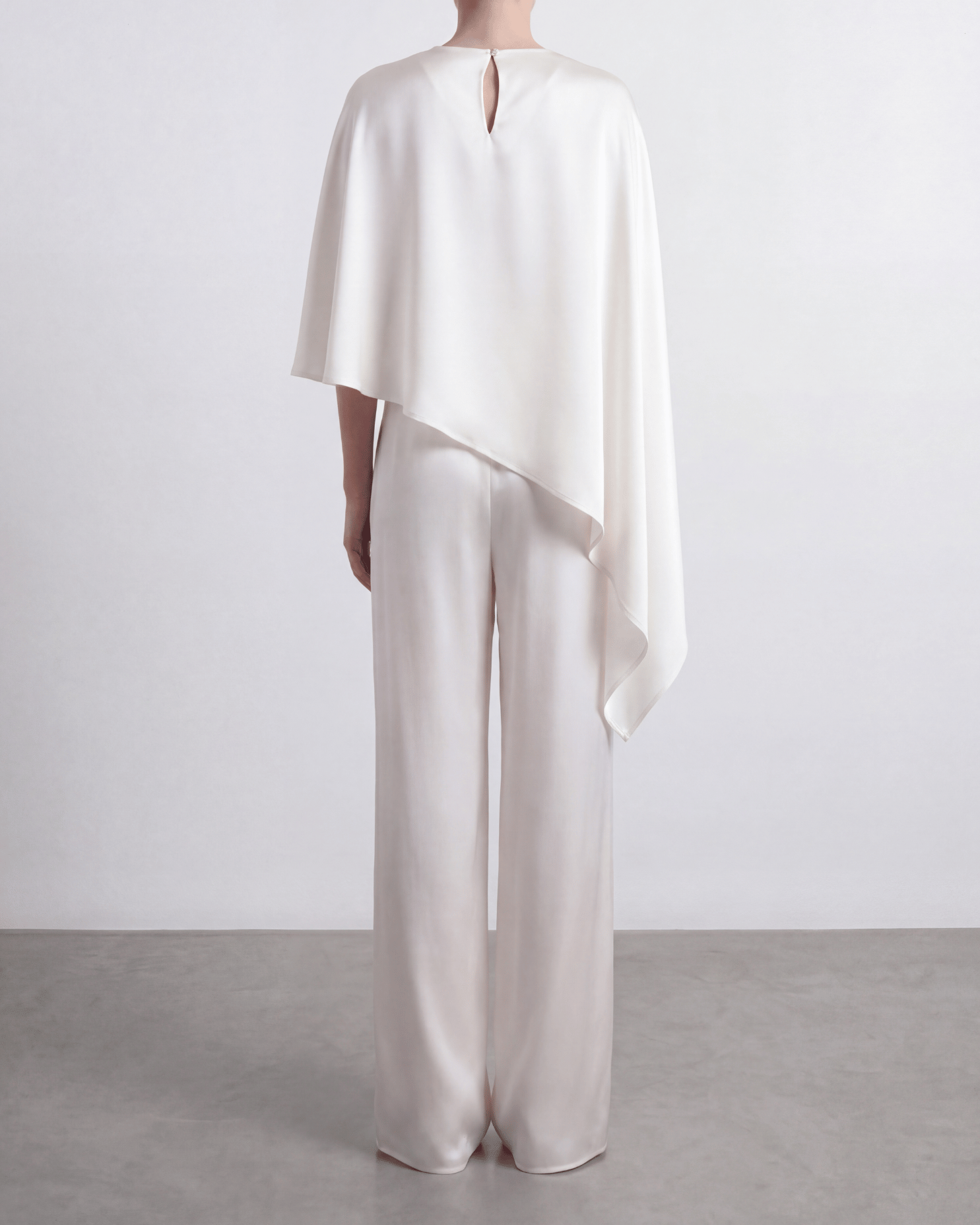 The Asymmetric Cape Top
