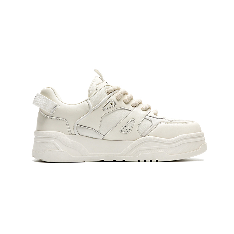Trendy, comfortable, fashionable and versatile low-cut sneakers for couples