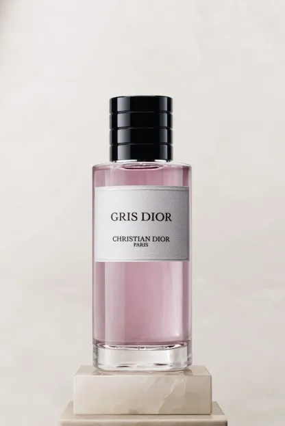Gris Dior
