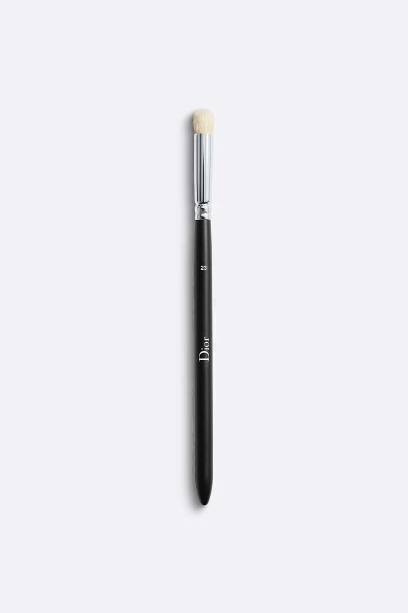 Dior Backstage Large Eyeshadow Blending Brush N° 23