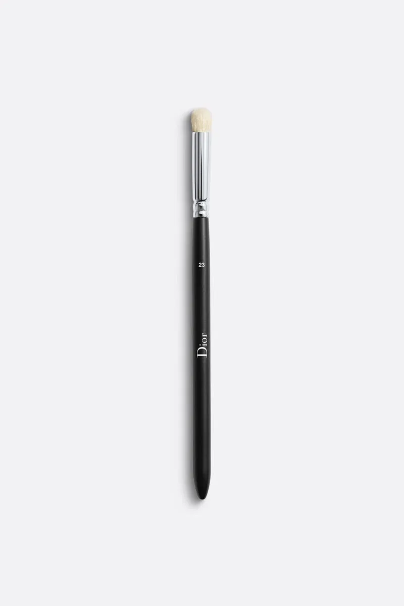 Dior Backstage Large Eyeshadow Blending Brush N° 23