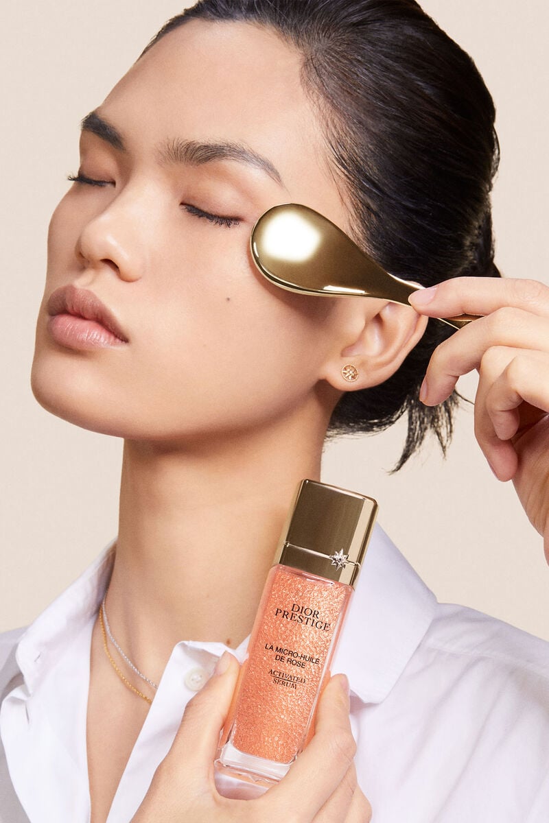 Dior Prestige Le Pétale Multi-Perlé
