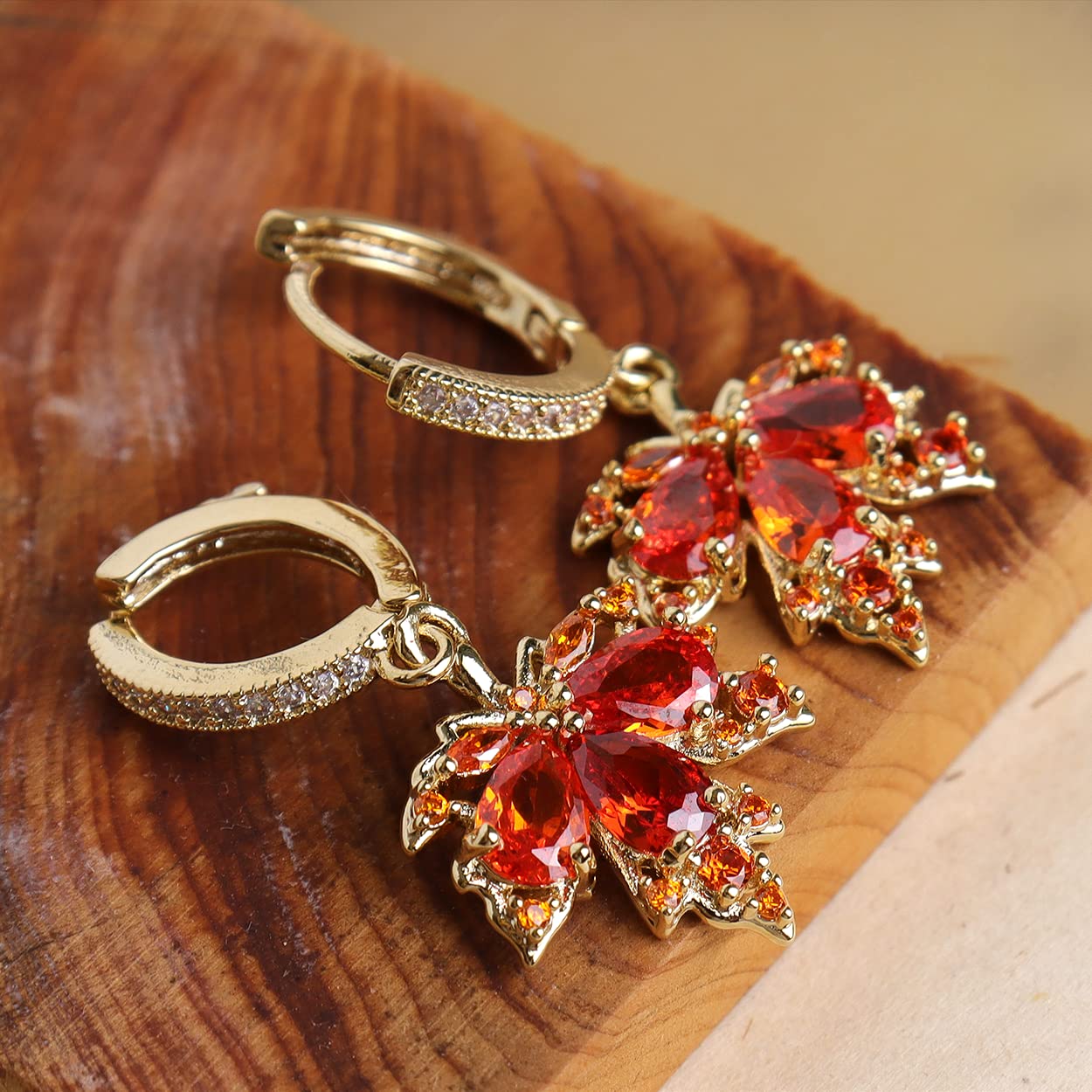 🔥HOT SALE 50%OFF ⚡Gold and silver small round ring maple leaf pendant earrings