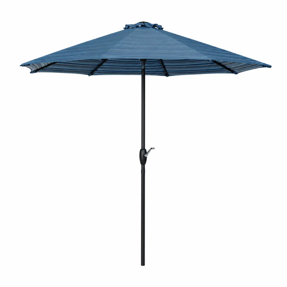 Parasol redondo de tela azul con estructura de metal