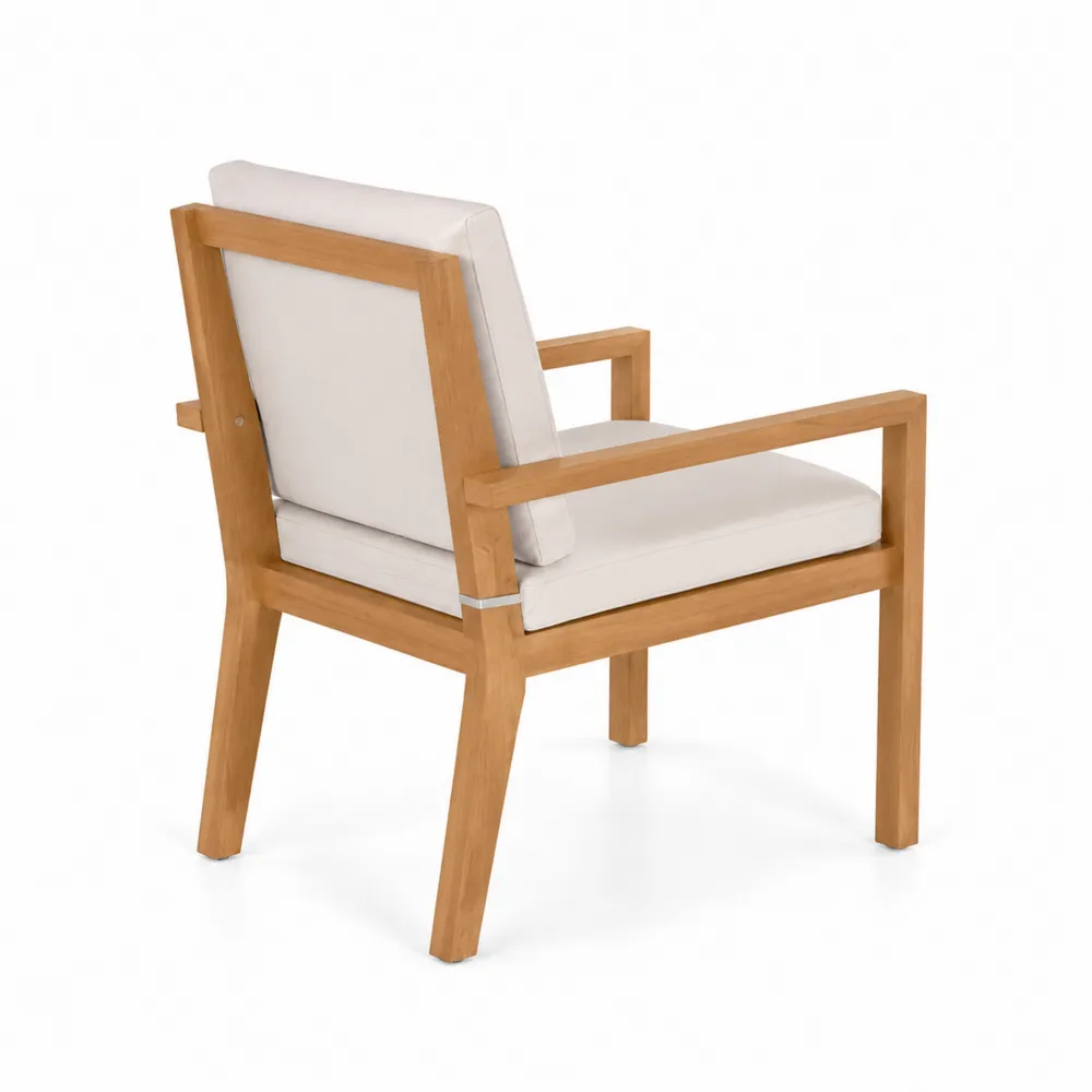 Silla de madera con cojines de poliéster blancos para exterior