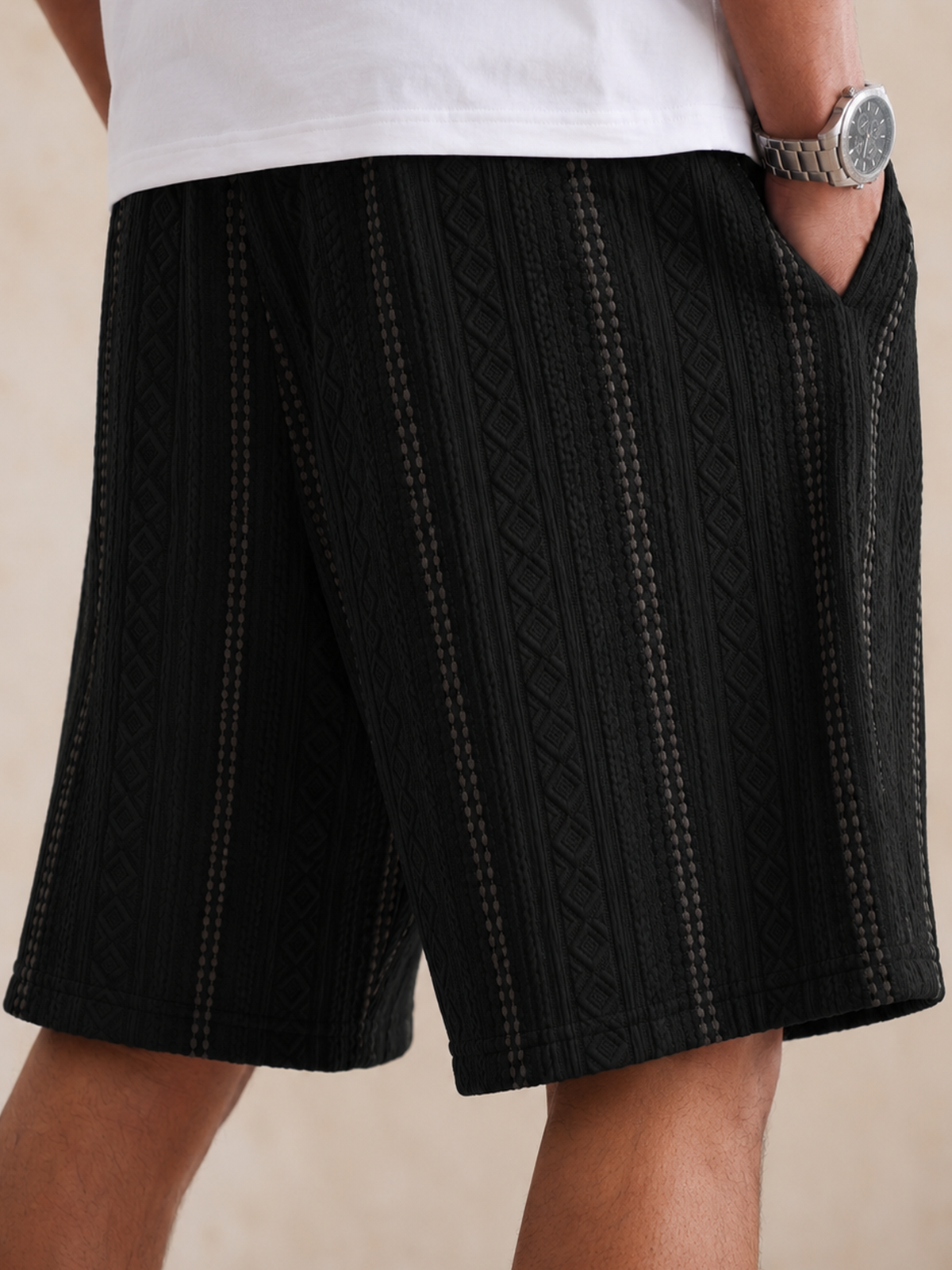 Vertical Striped Diamond Jacquard Textured Shorts